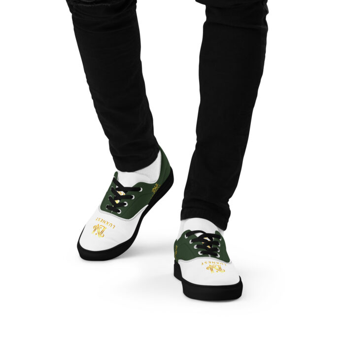 Men’s lace-up canvas shoes