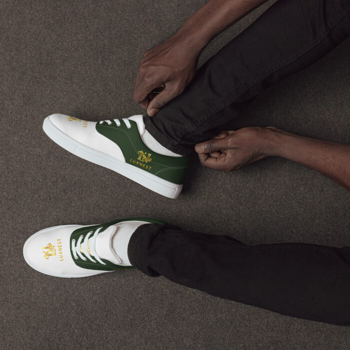 Men’s lace-up canvas shoes