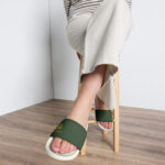 Women's slides - Image 23