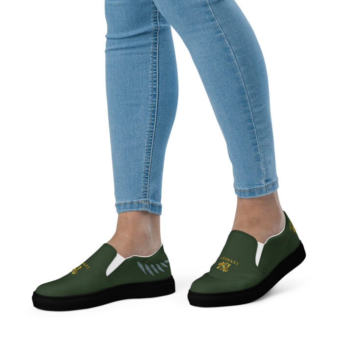 Women’s slip-on canvas shoes