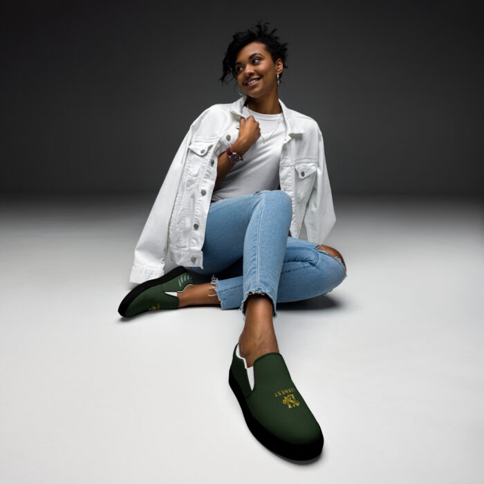 Women’s slip-on canvas shoes