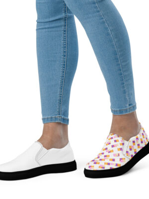 Women’s slip-on canvas shoes