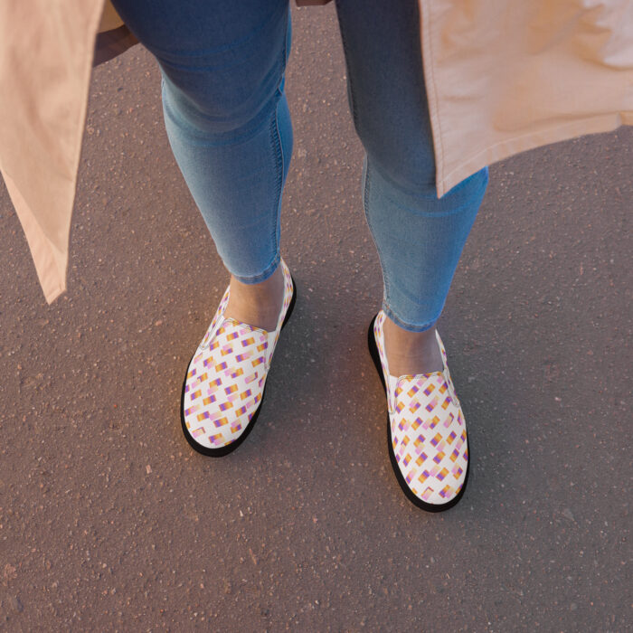 Women’s slip-on canvas shoes