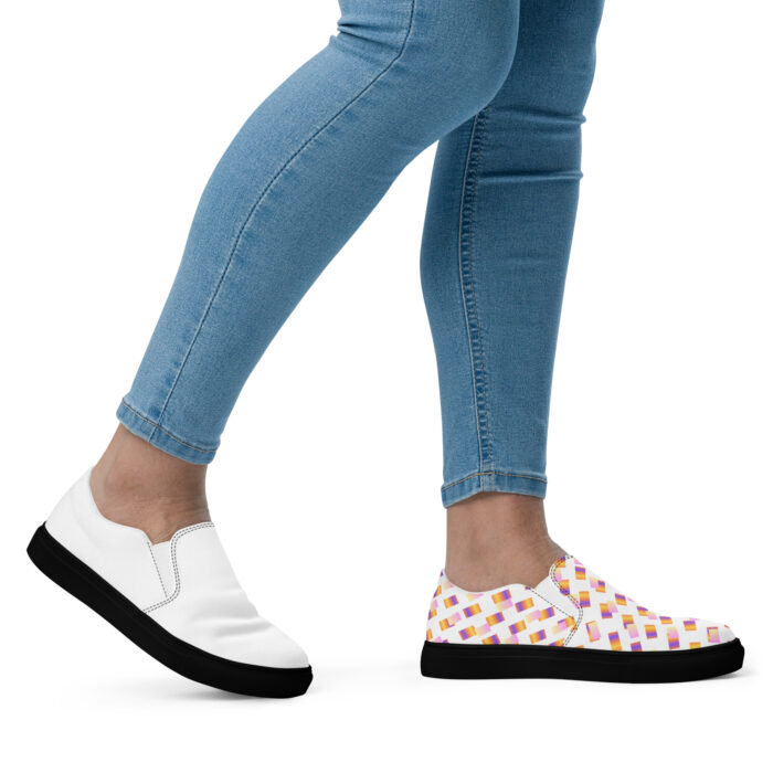 Women’s slip-on canvas shoes